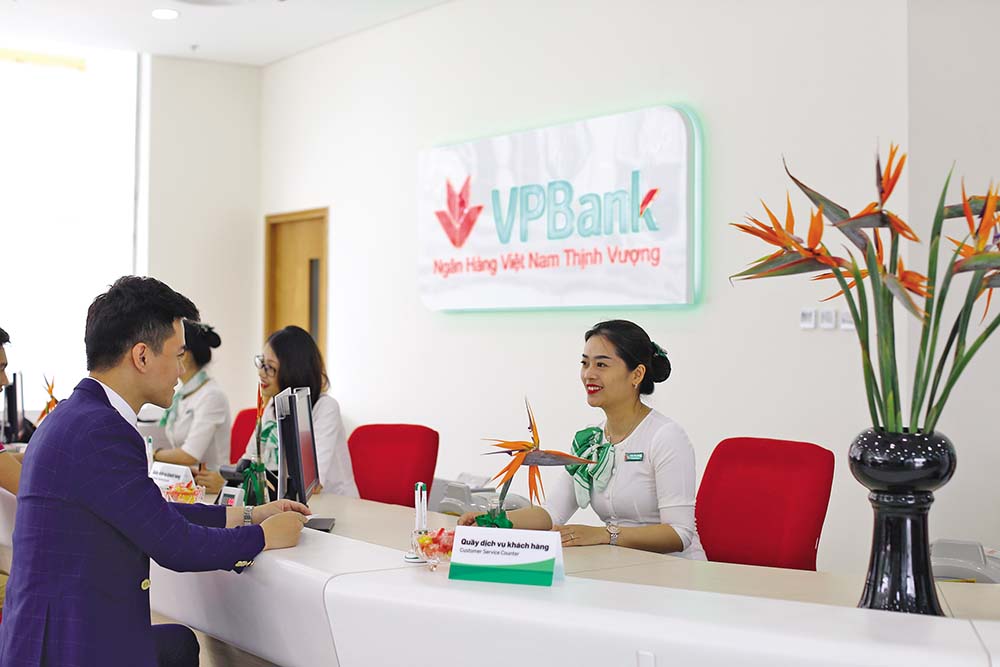 Thương vụ lớn nhất năm qua là Sumitomo Mitsui Banking Corporation (SMBC) chi 1,45 tỷ USD mua 15% cổ phần của VPBank 