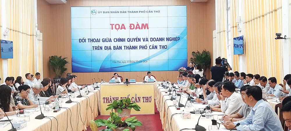 Tọa đàm là dịp để chính quyền TP. Cần Thơ lắng nghe góp ý, đề xuất, kiến nghị của doanh nghiệp