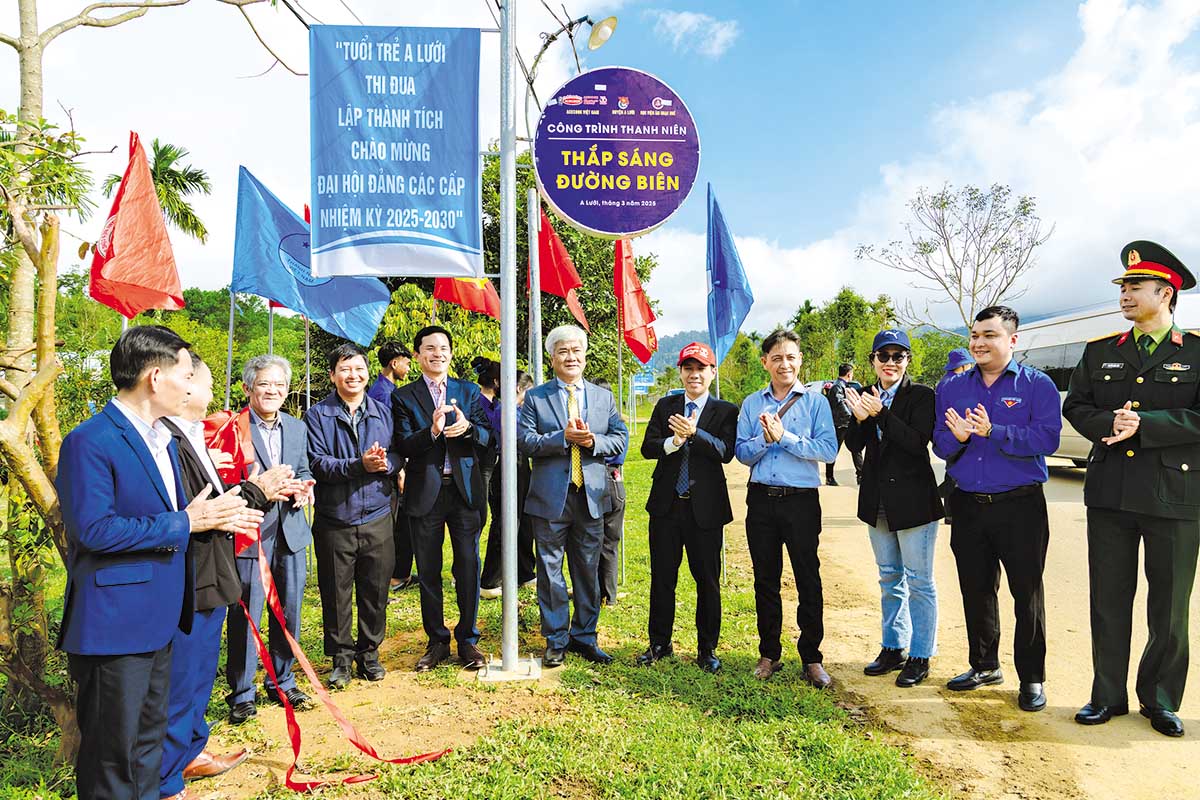 Khánh thành công trình ý nghĩa “Thắp sáng đường biên”