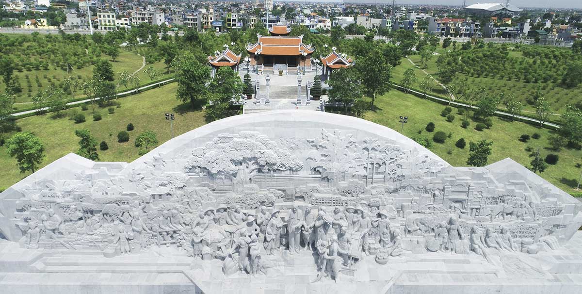 Đền thờ Bác Hồ và tượng đài Bác Hồ với nông dân Việt Nam trên quảng trường Thái Bình là công trình có giá trị lịch sử, văn hóa đặc biệt 