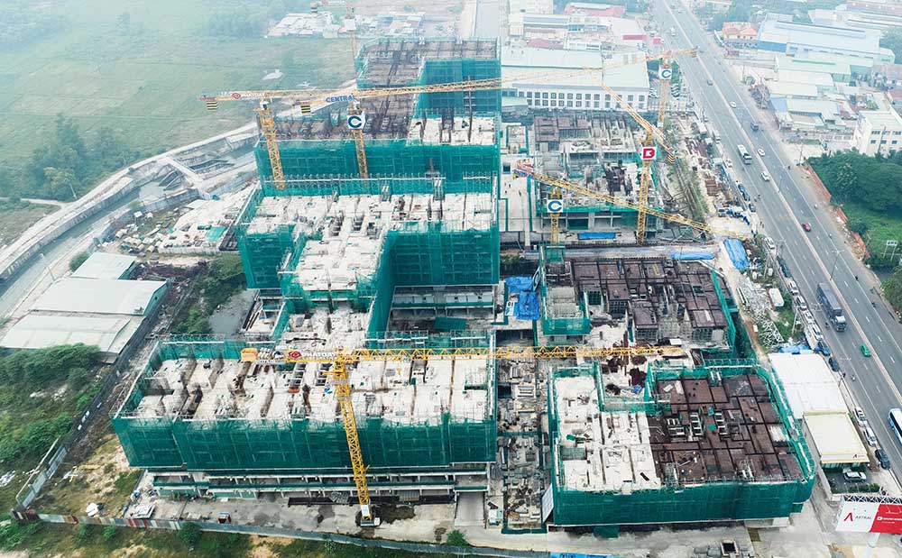 Từ đầu năm đến nay, hoạt động M&A bất động sản vẫn diễn ra sôi động. Trong ảnh: Dự án Astral City (đổi tên là La Pura) đang triển khai sau khi chuyển nhượng (Ảnh: Lê Toàn)