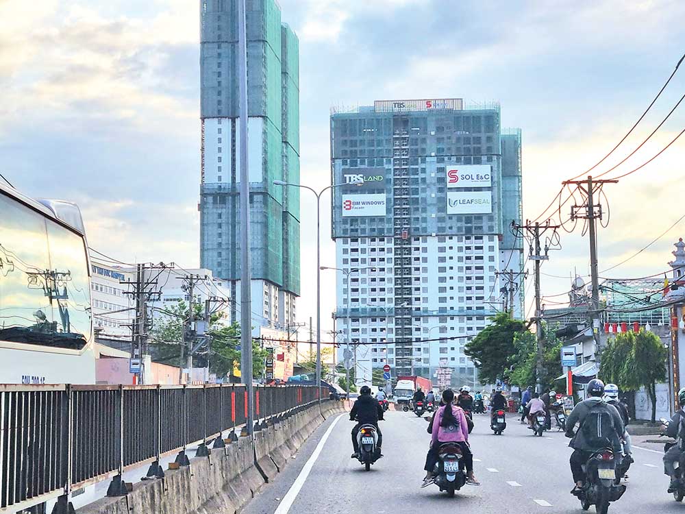 Tuyến đường Quốc lộ 1K, đoạn qua TP. Dĩ An (Bình Dương) “gồng gánh” hàng chục Dự án bất động sản 