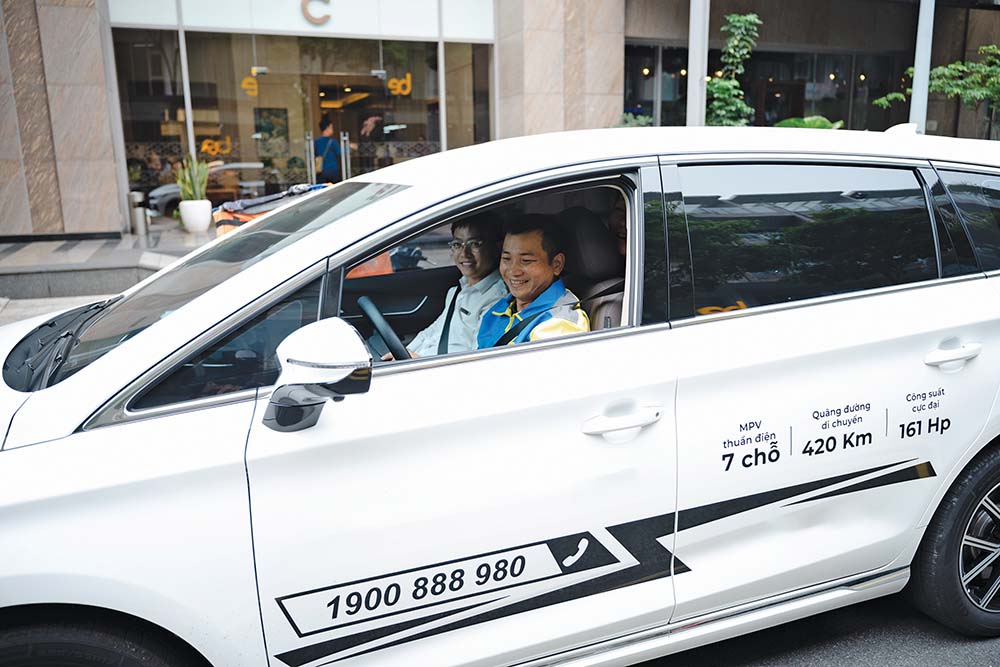 Ô tô điện đang trở thành xu hướng tất yếu trong ngành vận tải, đặc biệt ở nhóm xe dịch vụ