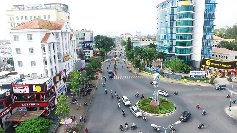 Sóc Trăng đang tập trung đồng bộ các giải pháp phát triển kinh tế - xã hội . Trong ảnh: Một góc TP. Sóc Trăng (tỉnh Sóc Trăng)