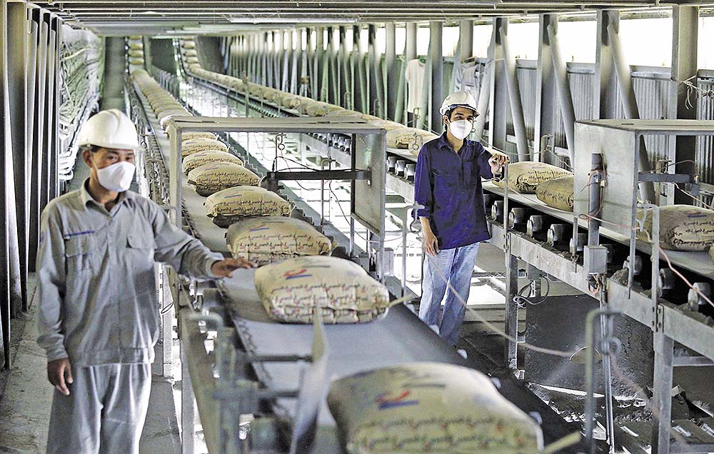 Các quy định chồng chéo, phức tạp và không cần thiết cần được cắt bỏ để tạo điều kiện thuận lợi cho doanh nghiệp phát triển 	ảnh: dũng minh