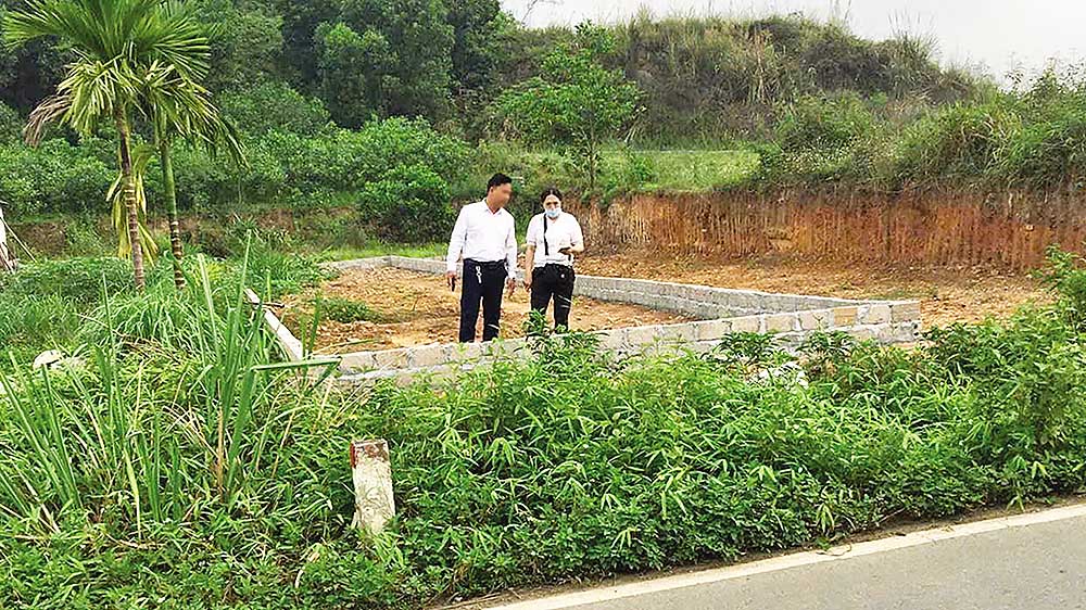 Nhà đầu tư đất nền vùng ven đang dần trở nên thận trọng hơn (Ảnh: Trương Thanh)