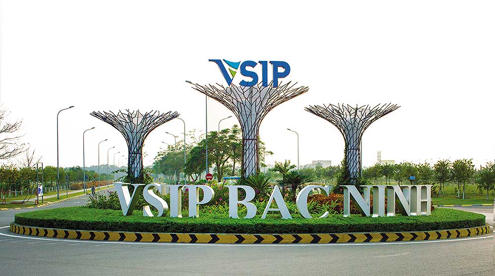Nhiều Dự án, nhất là các khu công nghiệp Việt Nam - Singapore (VSIP) là biểu tượng hợp tác kinh tế giữa hai nước