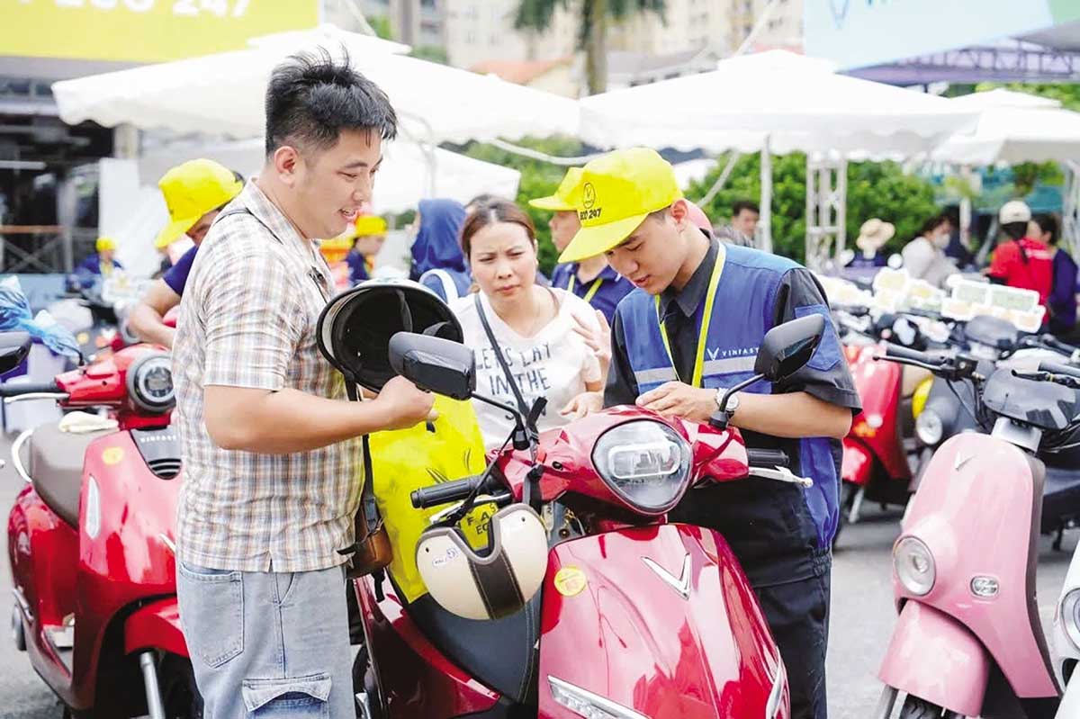 Các hãng xe máy điện trong nước đã đạt tổng công suất hơn 1,8 triệu xe/năm - được đánh giá là tiệm cận năng lực đáp ứng làn sóng tiêu dùng mới