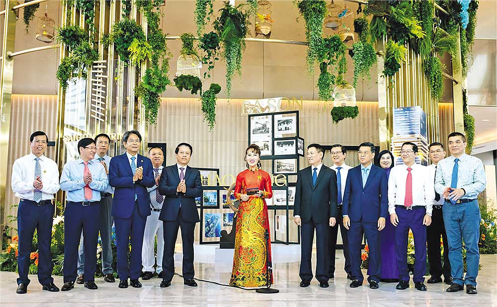 TS. Nguyễn Thị Phương Thảo tại Lễ khánh thành Tòa tháp Saigon Marina IFC ngày 19/8