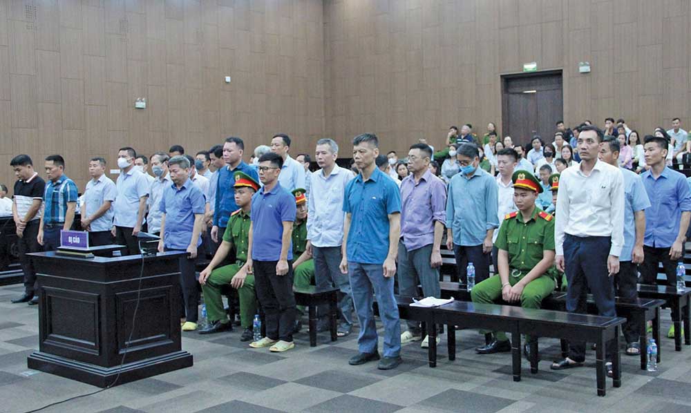 Các bị cáo bị xét xử tại Tòa án Nhân dân TP. Hà Nội