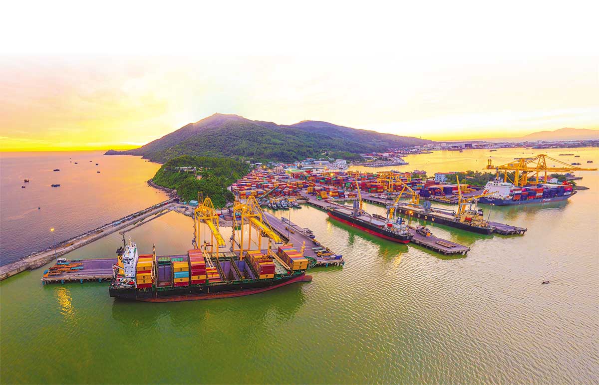 Phát triển dịch vụ cảng - logistics là 1 trong 5 trụ cột của miền Trung