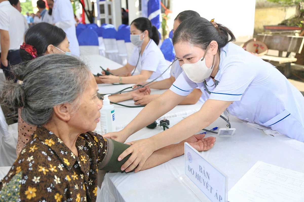 Chính sách miễn viện phí cơ bản không chỉ thể hiện tinh thần nhân văn sâu sắc, mà còn là bước tiến cụ thể hướng tới bao phủ y tế toàn dân. Khi được triển khai đúng lộ trình, với sự vào cuộc của cả hệ thống chính trị, đây sẽ là một dấu mốc quan trọng trong công bằng y tế, giúp mọi người dân Việt Nam được chăm sóc sức khỏe.