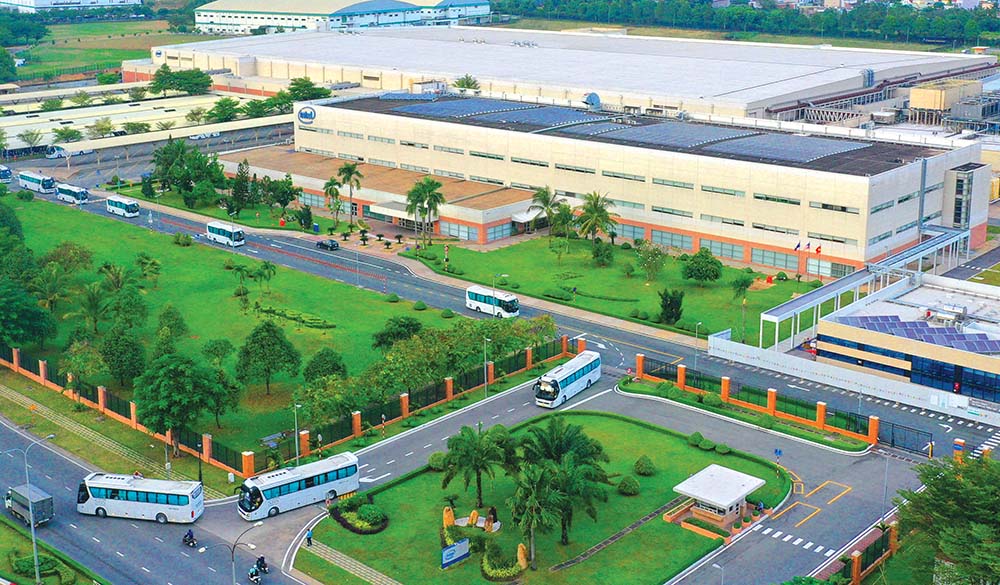Nhà đầu tư nước ngoài khắt khe hơn khi tìm kiếm quỹ đất để phát triển Dự án. Trong ảnh: Nhà máy của Intel, Nidec tại Khu công nghệ cao TP.HCM