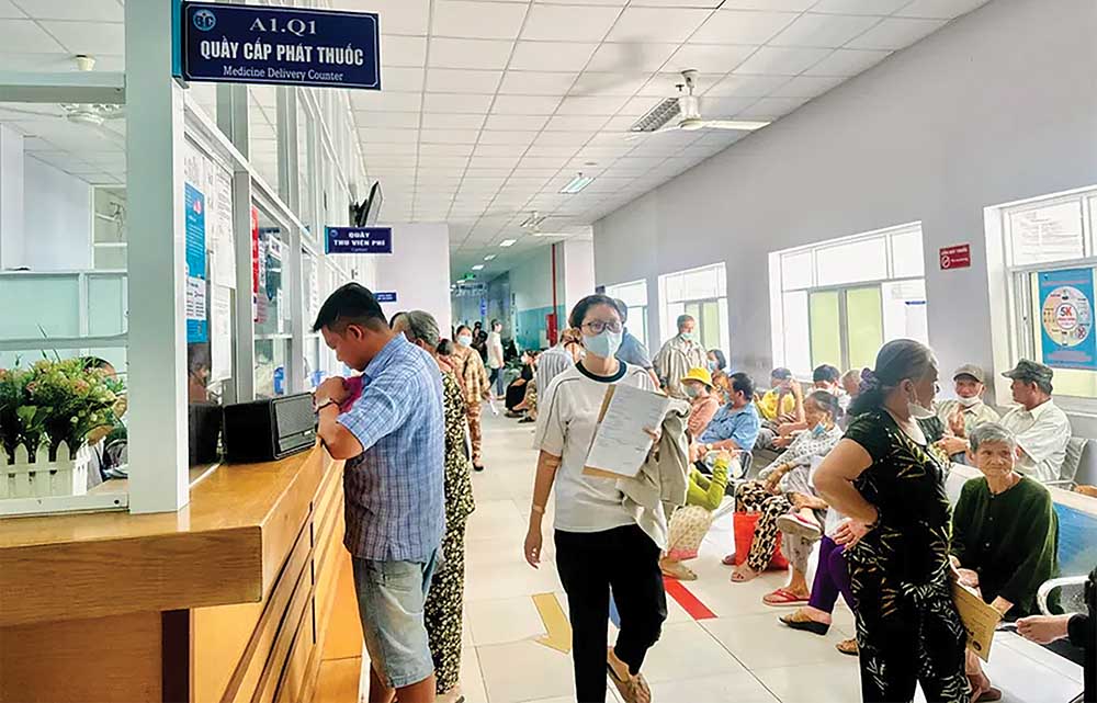 Người dân TP.HCM khám chữa bệnh tại tuyến y tế cơ sở (Ảnh: Thảo Phương)