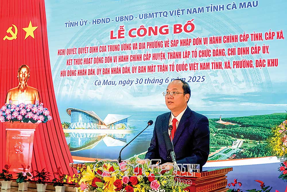 Ông Nguyễn Hồ Hải, Bí thư Tỉnh ủy Cà Mau phát biểu định hướng tại Lễ Công bố ra mắt tỉnh Cà Mau (mới) (Ảnh: baocamau.vn)