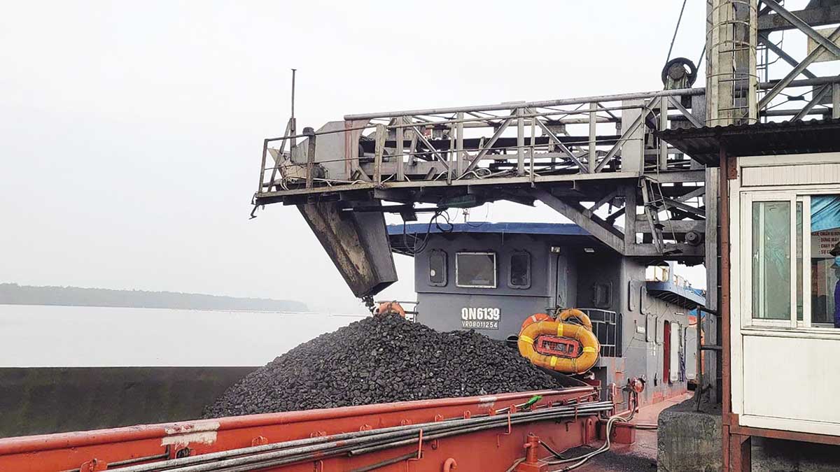 Ti&ecirc;u thụ than tại cảng Điền C&ocirc;ng, C&ocirc;ng ty Kho vận Đ&aacute; Bạc
