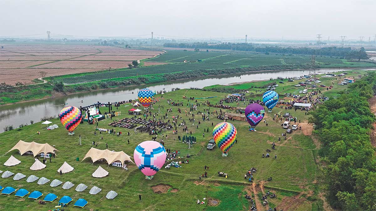 Giữa ven đ&ocirc; đang đổi thay từng ng&agrave;y, b&atilde;i bồi b&ecirc;n s&ocirc;ng C&agrave; Lồ vẫn giữ cho m&igrave;nh một nhịp sống chậm (Ảnh: P.V)