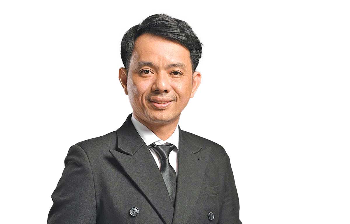 doanh nh&acirc;n Nguyễn Trung Trực, Chủ tịch HĐQT C&ocirc;ng ty cổ phần X&acirc;y dựng Gốm sứ Việt Hương