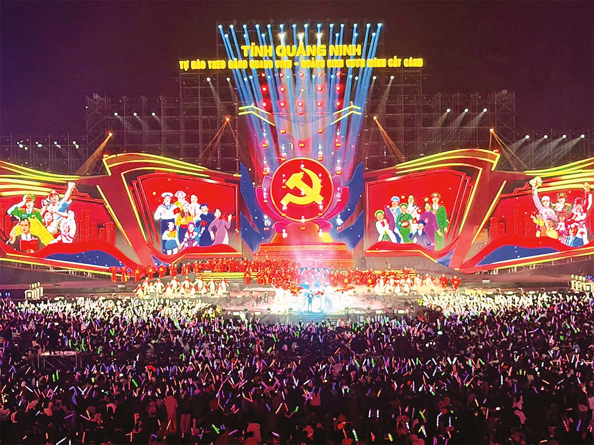 C&aacute;c chương tr&igrave;nh nghệ thuật chất lượng đang dần định h&igrave;nh sự ph&aacute;t triển c&ocirc;ng nghiệp văn h&oacute;a của Quảng Ninh ph&ugrave; hợp với xu thế chung của cả nước (Ảnh: Thanh T&ugrave;ng)