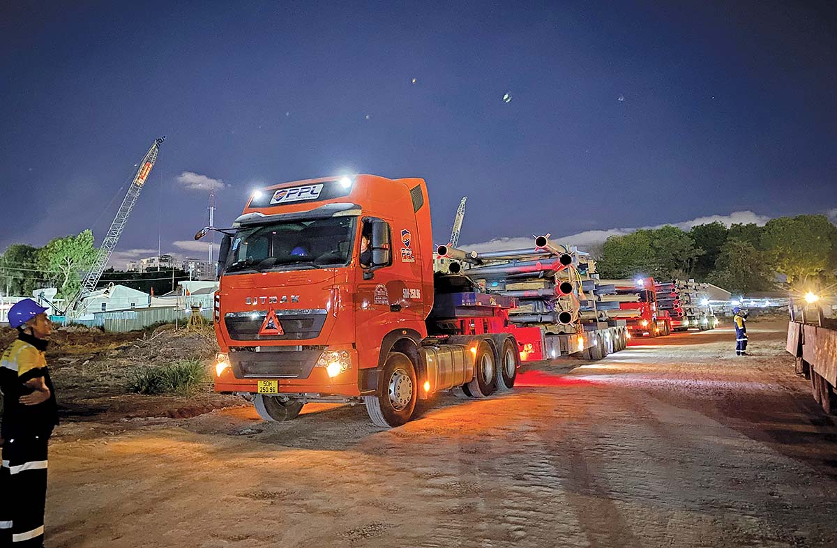 Vận chuyển cấu kiện siêu trường siêu trọng cho Nhà ga T3 - Tân Sơn Nhất (Ảnh: P.V)