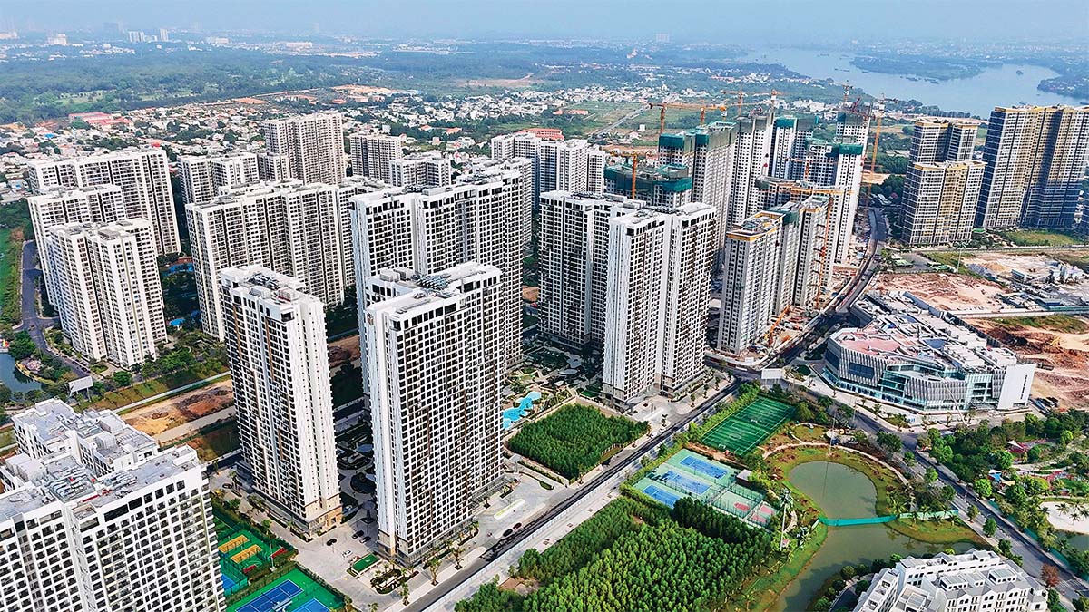 bất động sản tiếp tục giữ vị thế l&agrave; lĩnh vực thu h&uacute;t d&ograve;ng vốn M&A lớn nhất