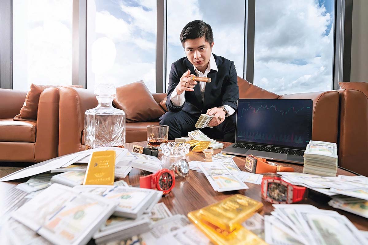 Mr. Pips thường l&ecirc;n mạng khoe lối sống sang chảnh để &ldquo;l&ugrave;a g&agrave;&rdquo;