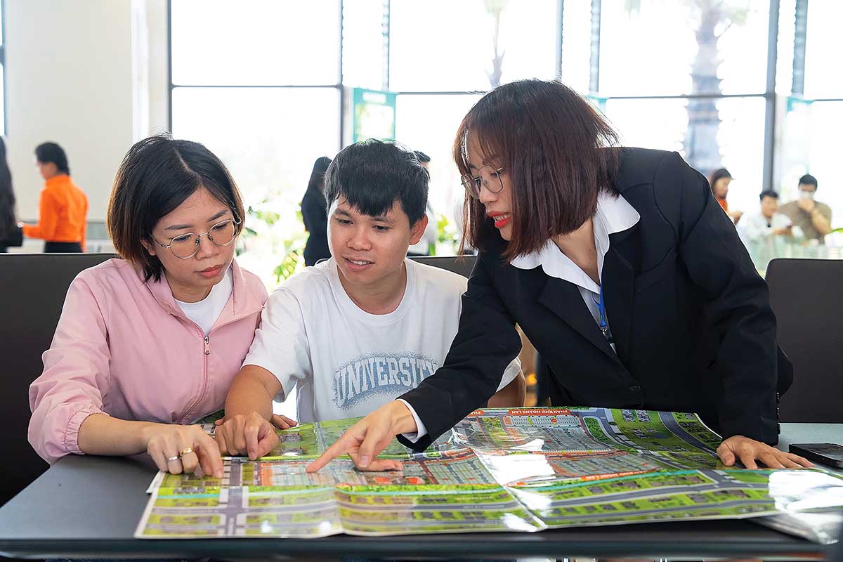Kh&aacute;ch h&agrave;ng mua nh&agrave; Dự &aacute;n nh&agrave; ở x&atilde; hội K-Home New Cityảnh: họa mi