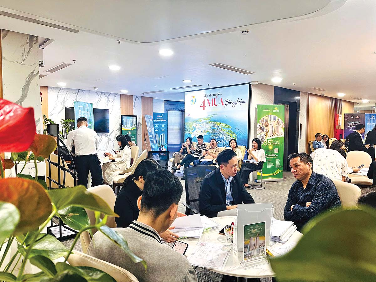Thị trường sôi động khi khách hàng ký đặt cọc căn hộ duplex tại Dự án An Bình Homeland hồi đầu năm 2026 (Ảnh: P.V)