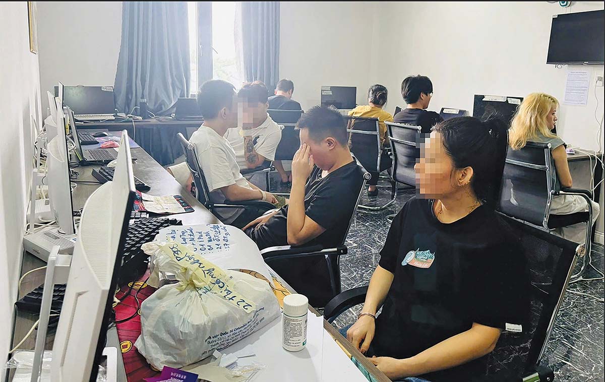 Nhóm người nước ngoài lập “căn cứ” ở khách sạn tại TP.HCM để lừa đảo công nghệ cao bị phát hiện