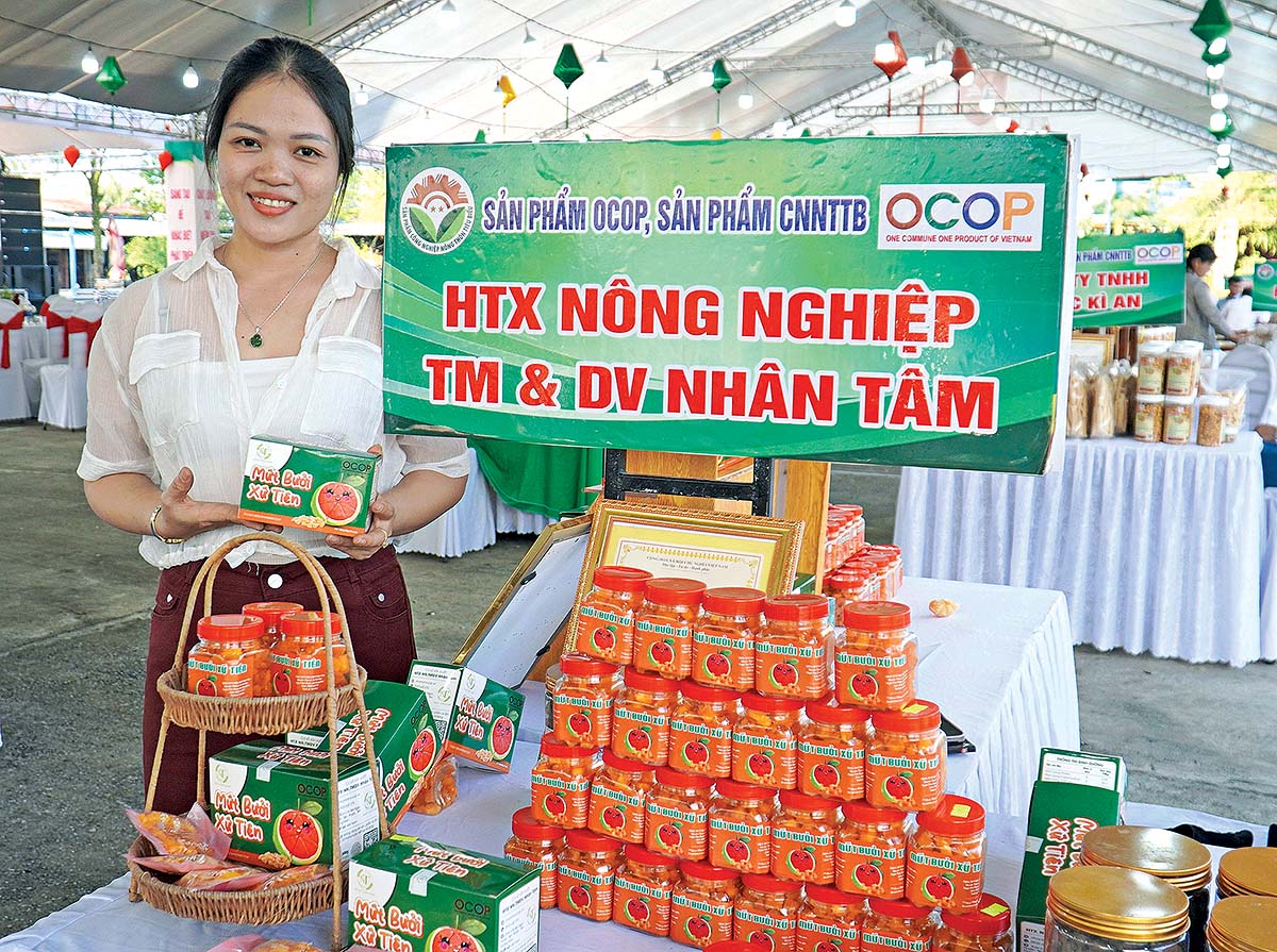Từ hạt ươi, chị Hoàng Thị Thúy Nga tiếp tục nghiên cứu phát triển thêm nhiều sản phẩm chế biến từ đặc sản địa phương