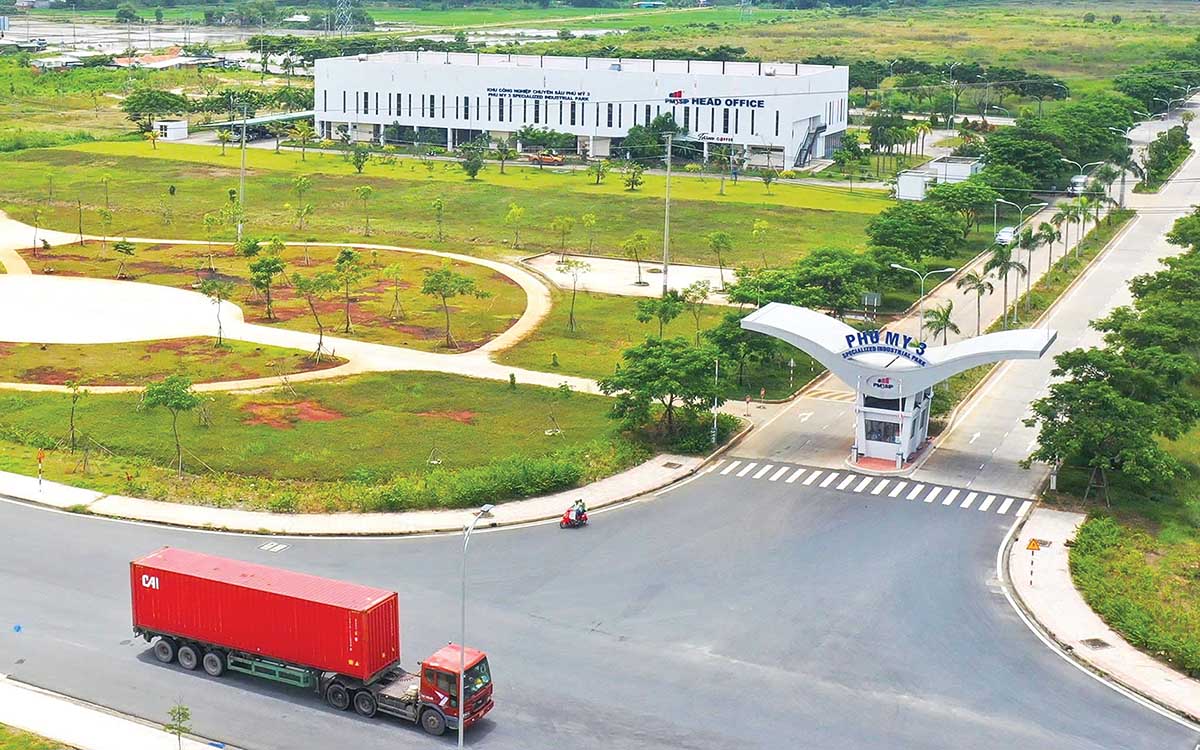 Việt Nam cần những KCN thế hệ mới đ&aacute;p ứng c&aacute;c y&ecirc;u cầu khắt khe về hạ tầng kỹ thuật, năng lượng, m&ocirc;i trường v&agrave; nguồn nh&acirc;n lựcảnh: l&ecirc; to&agrave;n