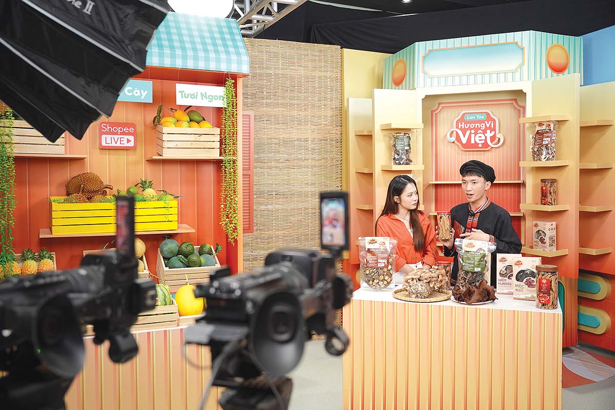 Nh&agrave; b&aacute;n mới v&agrave; nh&agrave; b&aacute;n địa phương đang cho thấy những dấu hiệu tăng trưởng t&iacute;ch cực tr&ecirc;n Shopee