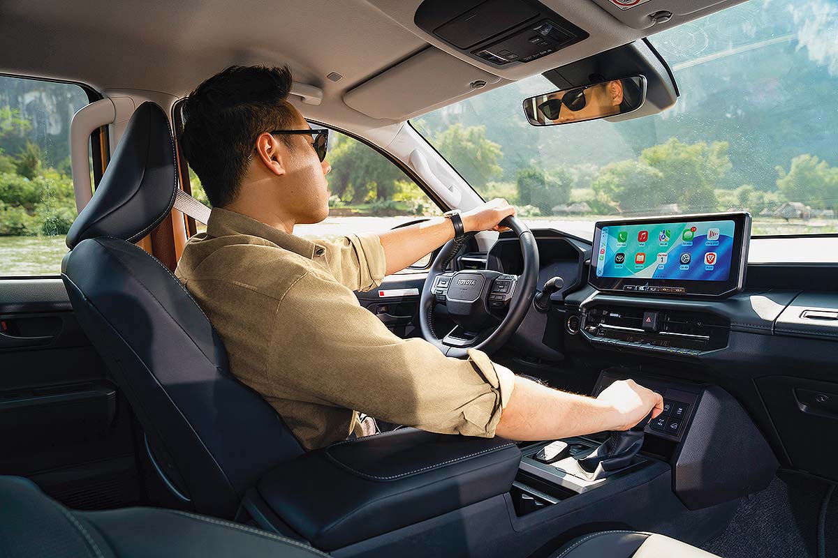 Toyota Hilux hướng đến nh&oacute;m kh&aacute;ch h&agrave;ng y&ecirc;u th&iacute;ch trải nghiệm, kh&aacute;m ph&aacute; v&agrave; khẳng định dấu ấn c&aacute; nh&acirc;n (Ảnh: TMV)