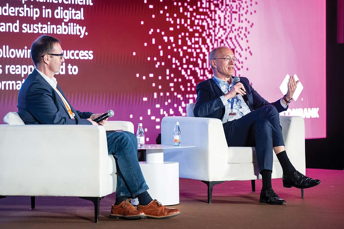 &Ocirc;ng Jens Lottner trong cuộc trao đổi với The Asian Banker 