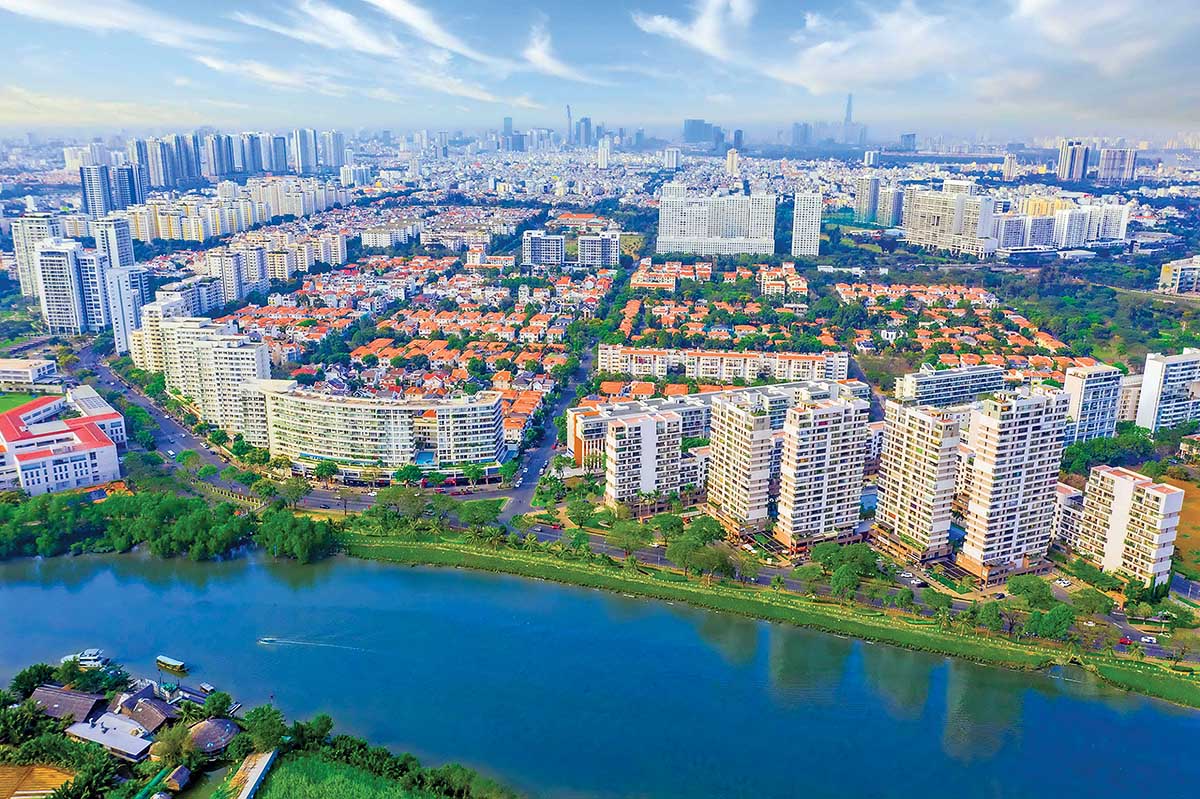Nhiều doanh nghiệp địa ốc đang xoay trục huy động vốn từ các quỹ đầu tư thay vì vay ngân hàng (Ảnh: G.H)
