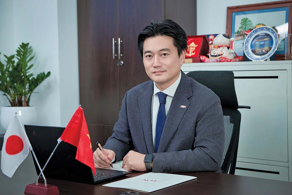 &Ocirc;ng Tezuka Daisuke, Th&agrave;nh vi&ecirc;n Ban điều h&agrave;nh Tập đo&agrave;n AEON, Trưởng đại diện AEON tại Việt Nam ki&ecirc;m Tổng gi&aacute;m đốc AEON Việt Nam