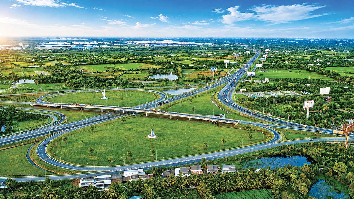 L&agrave; v&ugrave;ng đất n&ocirc;ng nghiệp tr&ugrave; ph&uacute; của Đồng bằng s&ocirc;ng Cửu Long (ĐBSCL), Đồng Th&aacute;p đang đứng trước cơ hội bứt ph&aacute; để trở th&agrave;nh trung t&acirc;m trung chuyển mới của Tiểu v&ugrave;ng M&ecirc; K&ocirc;ng.