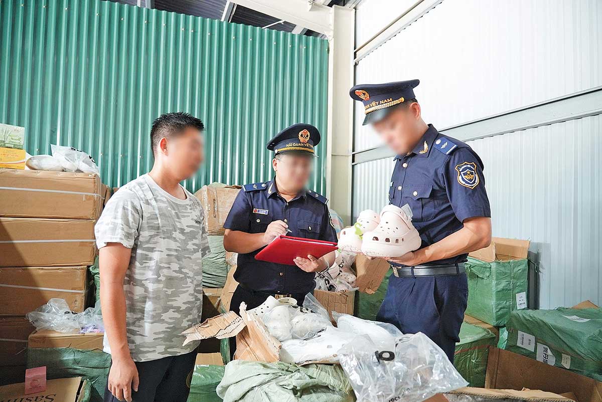 Cơ quan hải quan ph&aacute;t hiện hơn 800.000 sản phẩm kh&ocirc;ng khai b&aacute;o, nghi x&acirc;m phạm quyền sở hữu tr&iacute; tuệ ng&agrave;y 11/8/2026 (Ảnh: CHQ)