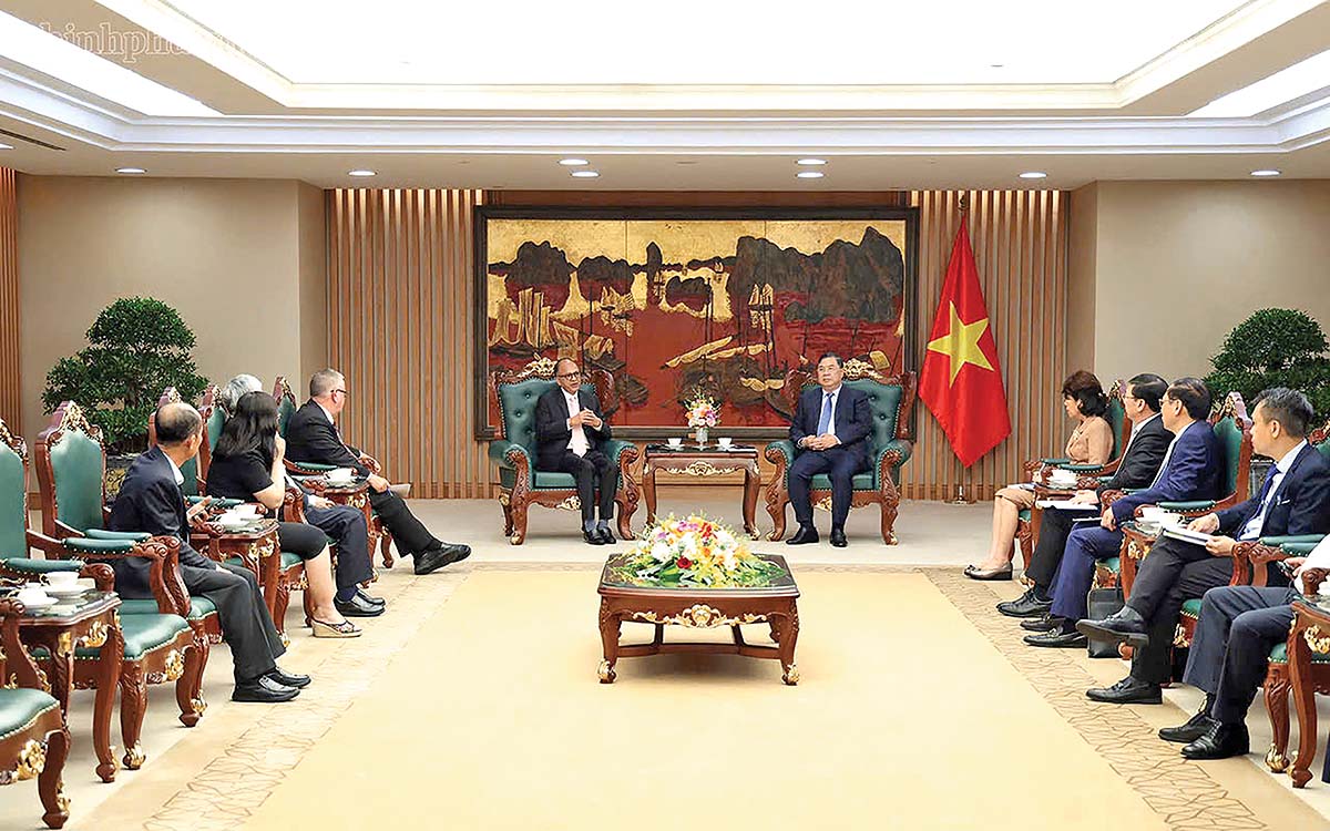 Ph&oacute; thủ tướng Thường trực Phạm Gia T&uacute;c  tiếp &ocirc;ng Ranjan Sachdeva, Tổng gi&aacute;m đốc Tập đo&agrave;n SCCC (INSEE)  tại Trụ sở Ch&iacute;nh phủ
