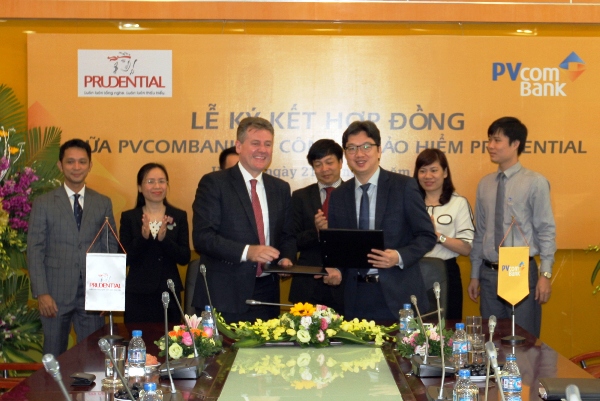 Lễ ký hợp đồng đại lý giữa PVcomBank và Prudential