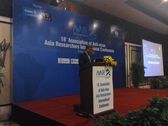 Ông Nguyễn Minh Hồng - Thứ trường Bộ Tông tin và Truyền thông phát biểu tại Hội nghị AVAR 2015