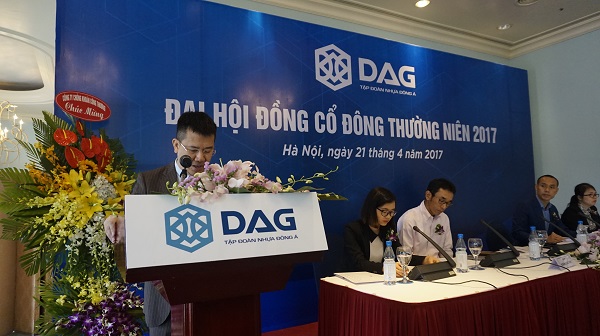 Ông Nguyễn Bá Hùng, Chủ tịch HĐQT Nhựa Đông Á phát biểu tại Đại hội