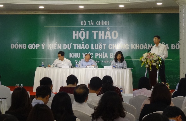 Hội thảo Luật chứng khoán diễn ra tại Hà Nội