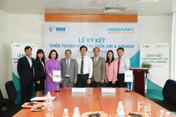Lễ ký hợp tác giữa VNI và ABBank diễn ra tại Hà Nội