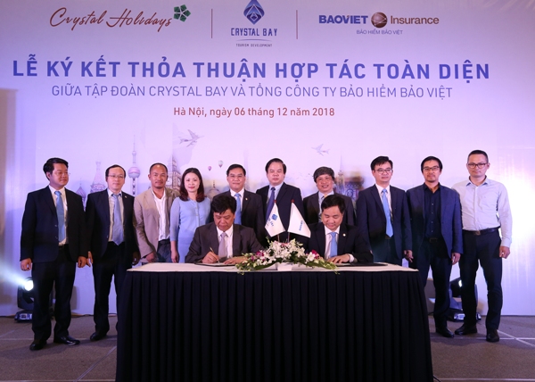 Lễ ký kết hợp tác giữa Crystal Bay và Bảo hiểm Bảo Việt diễn ra tại Hà Nội