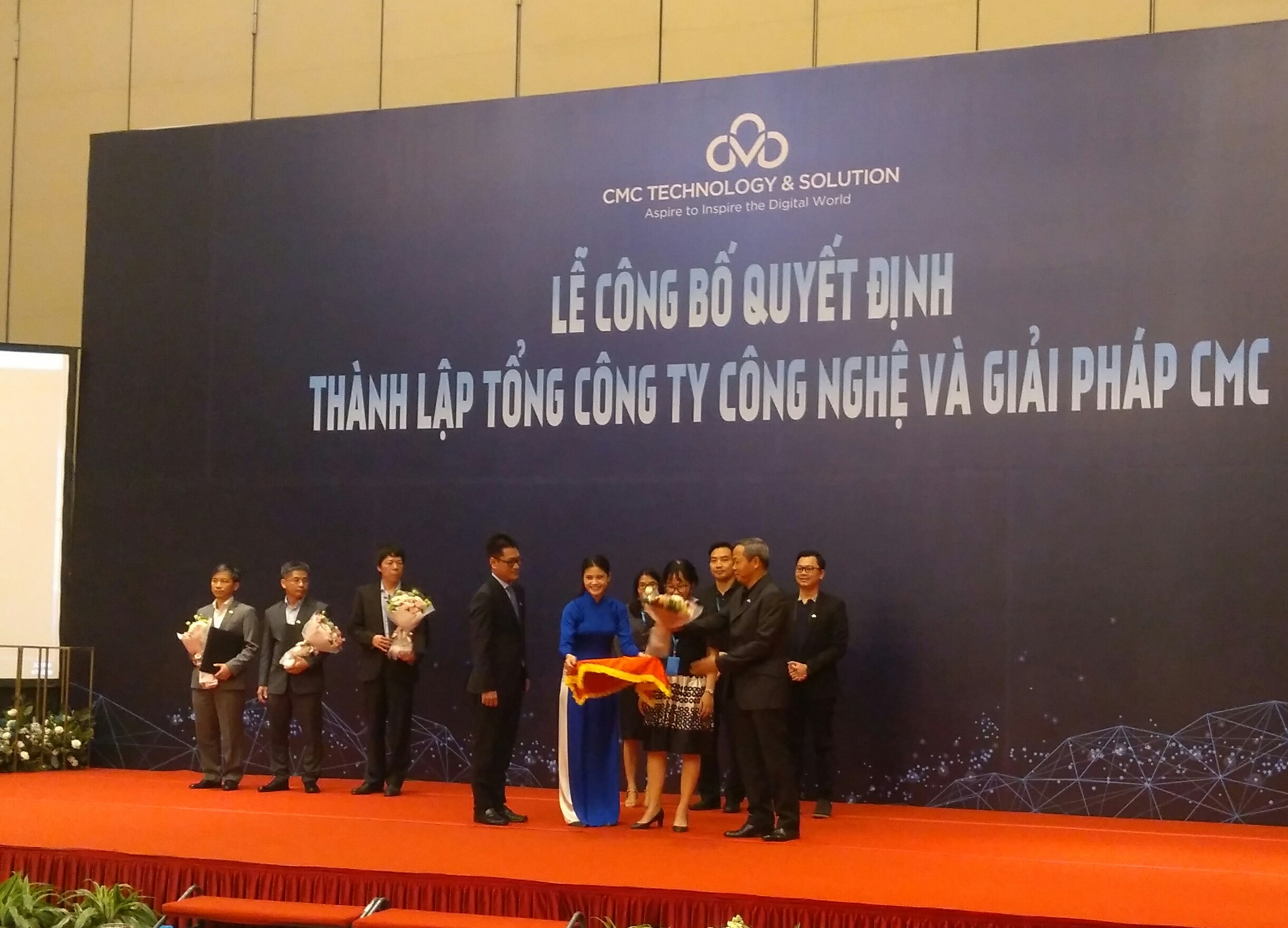 Ra mắt Ban lãnh đạo CMC TS