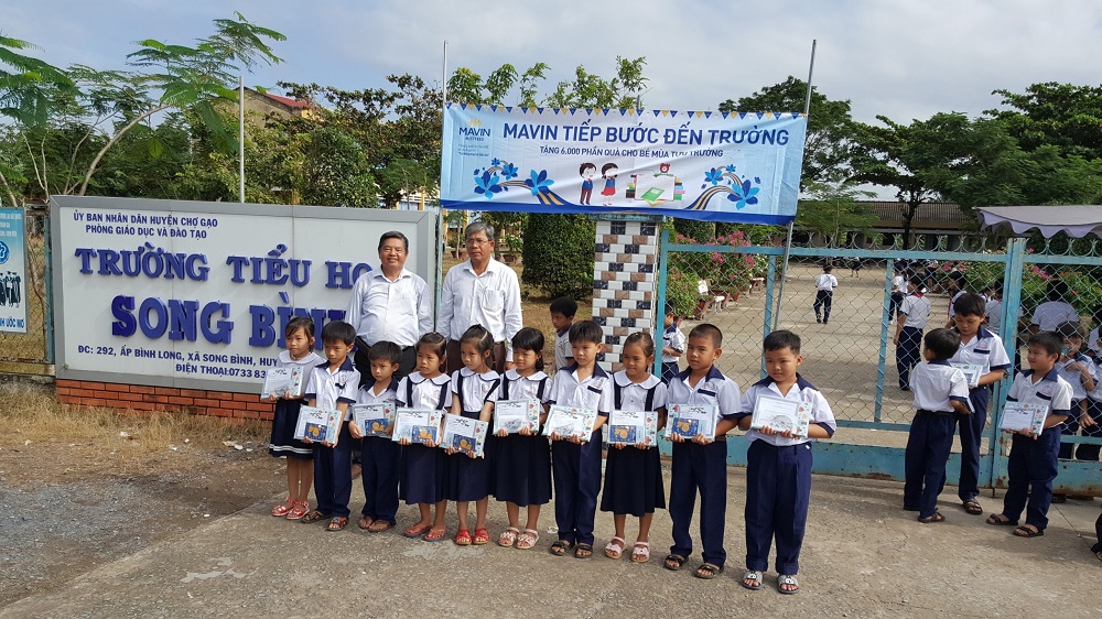 Tại trường Tiểu học Song Bình – Tiền Giang