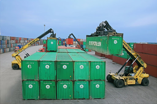 Doanh thu chủ yếu của GIC tới từ hoạt động xếp dỡ, nâng hạ container 