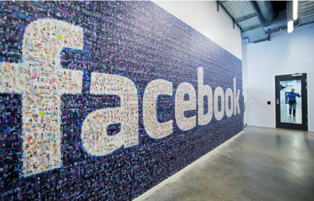 Faceboook đang chao đảo trước sự mất lòng tin của khách hàng
