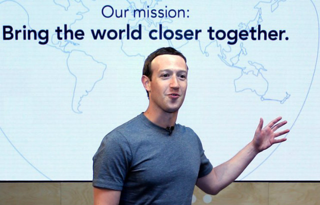 Mark Zuckerberg đang bị cổ đông lớn của Facebook kêu gọi từ chức